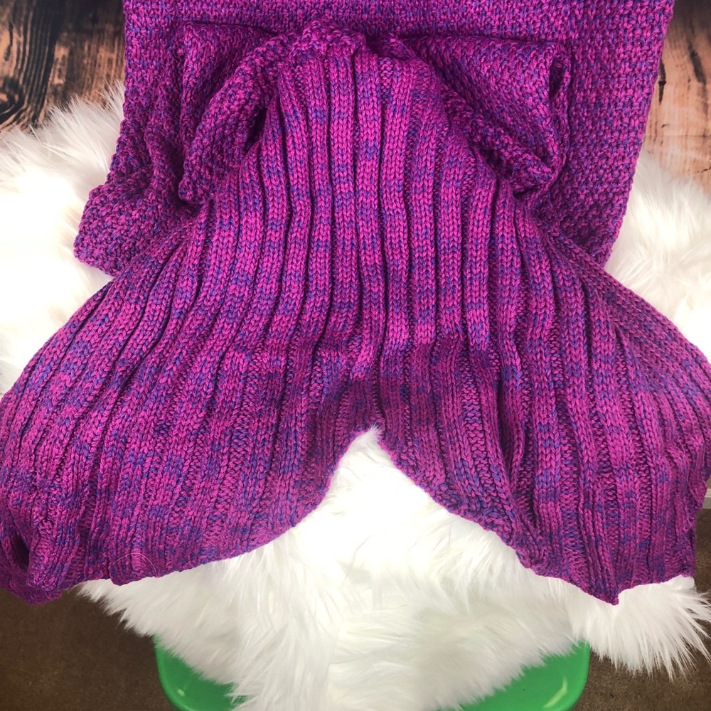 Mermaid tail knit blanket adult and teen - Picture 2 of 4
